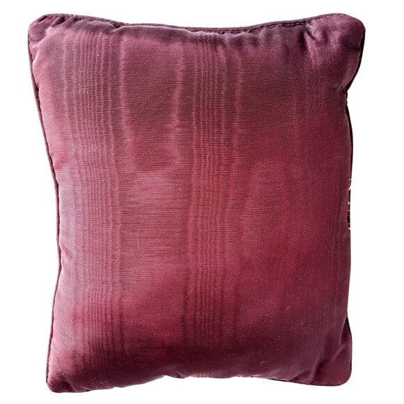 Vintage Tapestry Cat Family Decorative Pillow - Picture 4 of 6